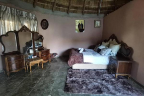The Round House, Emangusi